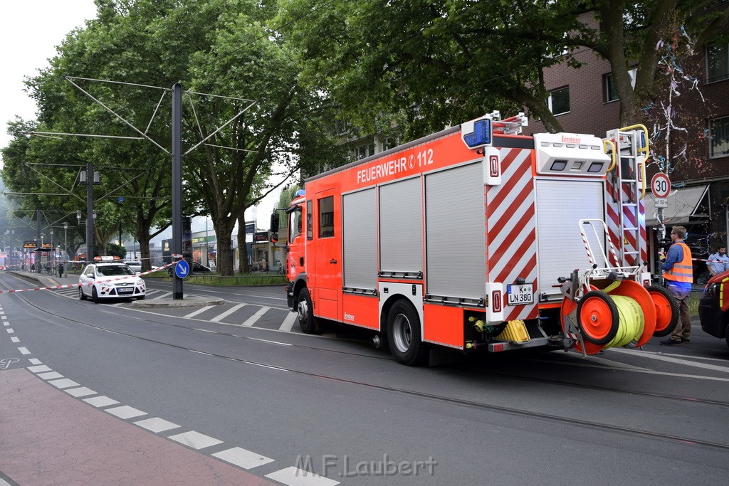 Feuer 3 Koeln Zollstock Hoenninger Weg P226.JPG - Miklos Laubert
